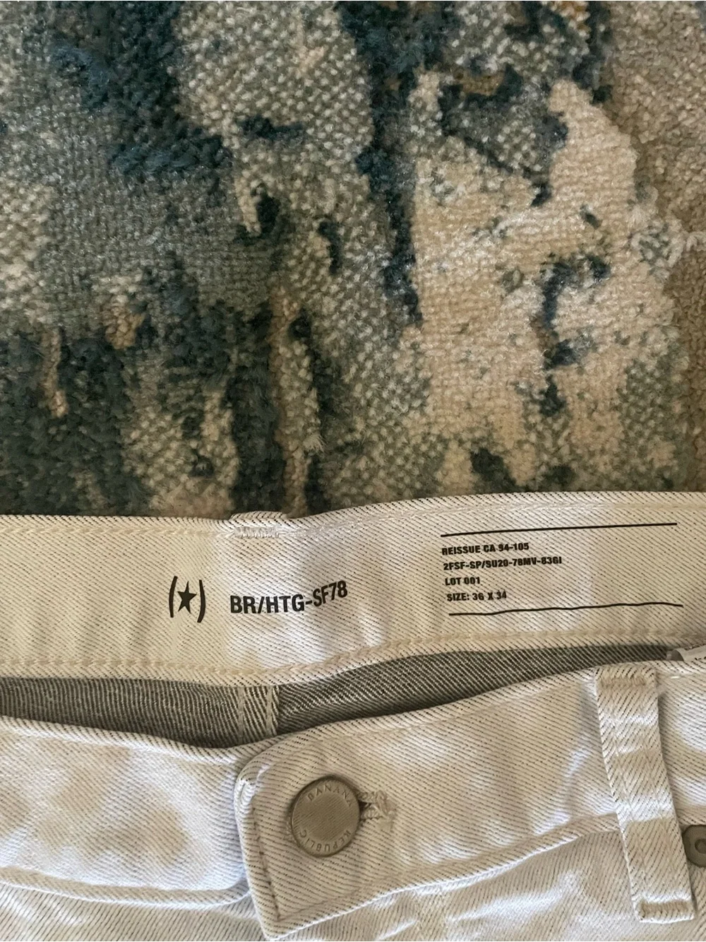 Banana Republic Straight Leg Cream/Light Grey Pants